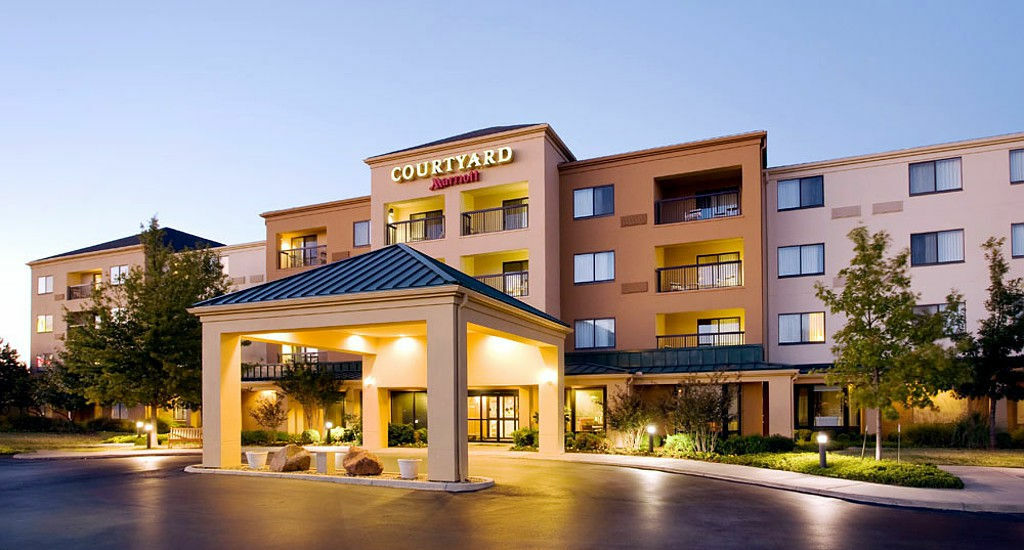 Courtyard By Marriott Oklahoma City Northwest Exterior photo