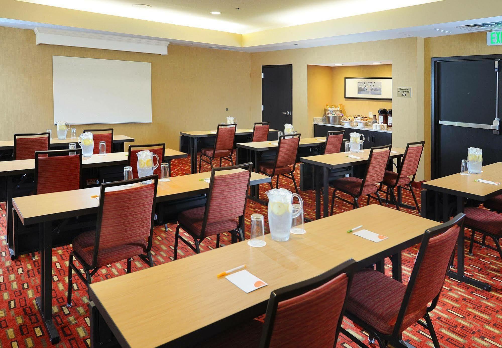 Courtyard By Marriott Oklahoma City Northwest Exterior photo